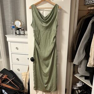 Elegant Green Sleeveless Dress